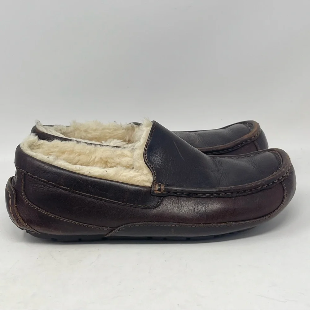 UGG Ascot Slippers Mens 8 Brown Leather Sheepskin Slip On Fur Lined Moccasion